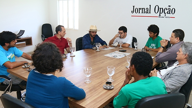 Movimento Brasil Livre na sala de entrevista com a equipe do Jornal Opção: discurso liberal e luta pela extinção do PT | Foto: Fernando Leite / Jornal Opção