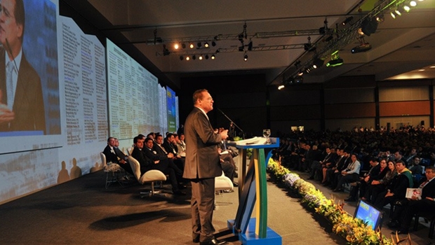 Presidente do Senado, Renan Calheiros, durante encontro com prefeitos | Foto: Senado Federal