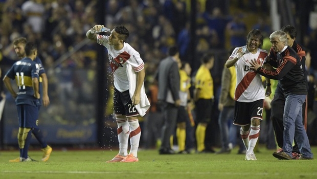 Jogadores do River Plate foram atingidos por spray de pimenta