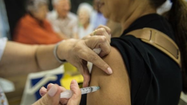 A Campanha Nacional de Vacinação contra a Gripe começa na próxima quarta-feira, 10, em todo o país. De acordo com o Ministério da Saúde, a imunização, este ano, foi antecipada em cerca de 15 dias em relação aos anos anteriores, quando a campanha teve início na segunda quinzena de abril_Jornal Opção