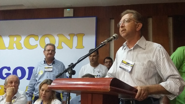 Em discurso, no palco do evento na Assembleia Legislativa, deputado federal João Campo disse que não poderia ser vice-presidente do diretório estadual por "falta de tempo" | Foto: Sarah Teófilo