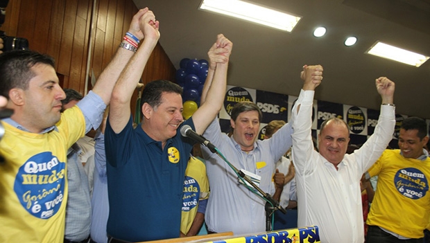 Governador Marconi Perillo, na eleição do diretório metropolitano do PSDB: “É inegociável, vamos ter candidato à Prefeitura de Goiânia”; no detalhe, Jayme Rincón, o nome dos tucanos para a disputa