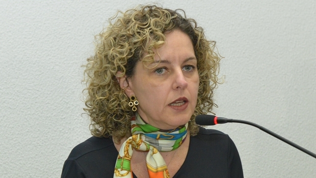 Secretária Ana Carla Abrão tem empenhado esforços para reequilibrar contas do Estado | Foto: Marcos Kennedy/Alego