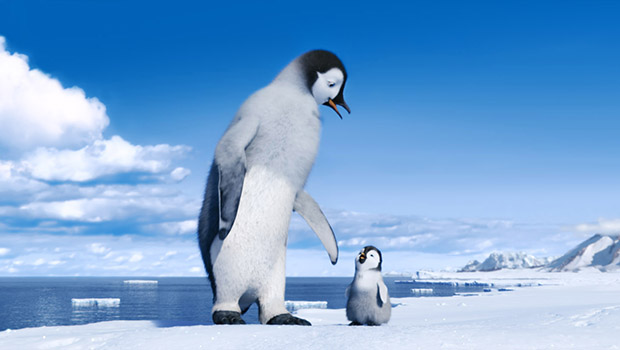 (L-r) Mumble, voiced by ELIJAH WOOD; and Erik, voiced by AVA ACRES, in Warner Bros. Pictures’ and Village Roadshow Pictures’ animated family comedy adventure “HAPPY FEET TWO,” a Warner Bros. Pictures release.
