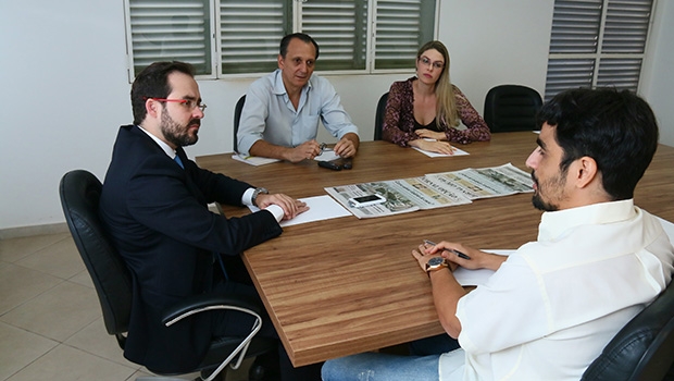 Advogado Luiz Flávio Siqueira em entrevista aos editores Elder Dias e Cezar Santos: “Somos profissionais liberais, não extraímos nosso sustento do poder público; queremos garantir a respeitabilidade da profissão” | Fernando Leite/Jornal Opção