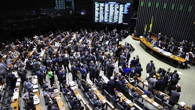 Deputados durante apreciação da reforma política e eleitoral | Foto: Luís Macedo / Agência Câmara