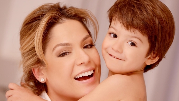 Perfumista Leonora Rocha Lima Nogueira e o filho, Davi | Foto: Maria Célia Siqueira 