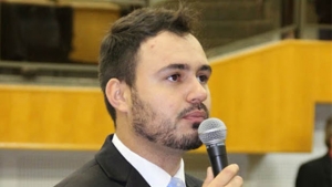 Mizair Lemes Jr. quer afastamento de discussões do PMDB municipal | Foto: Eduardo Nogueira/Câmara de Goiânia