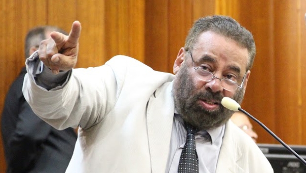 Paulo Magalhães sugeriu a suspensão dos trabalhos | Foto: Alberto Maia/Câmara de Goiânia