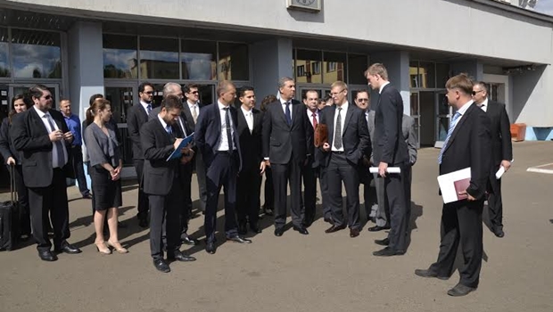 Comitiva visita a fábrica de tratores MTZ Belarus | Foto: DIvulgação