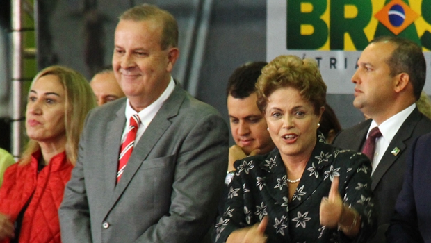Dilma convida Paulo Garcia para evento nacional | Foto: Fernando Leite/Jornal Opção