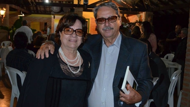 Walquires Tibúrcio e a esposa, Maria Berta | Foto: reprodução / Facebook