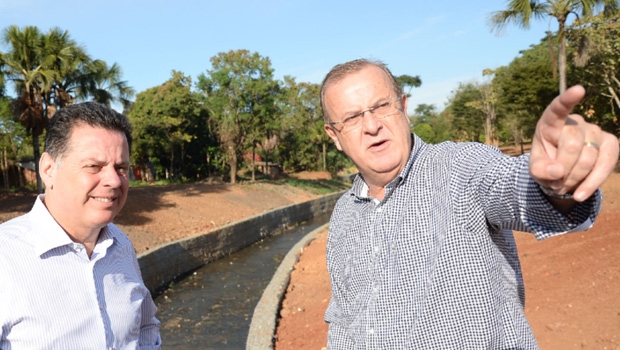 Prefeito Paulo Garcia e governador Marconi Perillo em vistoria de obras da Prefeitura de Goiânia: distensão nas relações entre gestores favorece a população | Foto: Wagnas Cabral