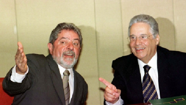 Lula da Silva e Fernando Henrique: o petista quer ajuda do tucano para diminuir a pressão contra Dilma