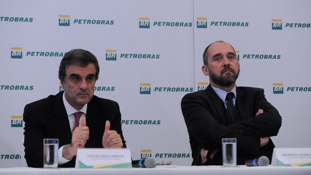 O ministro José Eduardo Cardozo e o Advogado-Geral da União, Luis Inácio Lucena Adams estavam presentes na cerimônia | Fotos: Tânia Rêgo