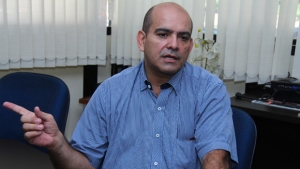 Presidente estadual do PT, Ceser Donisete afirma que DEM e PT nunca estarão juntos. Presidente espera que aliança com PMDB seja consolidada | Foto: Fernando Leite/ Jornal Opção