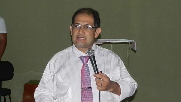 Pastor Elismar Veiga assume cargo no governo | Foto: reprodução / Facebook 