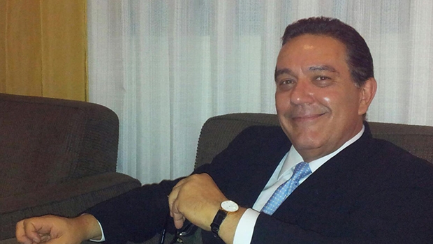Ex-prefeito de Anápolis Ernani de Paula: um exemplo de solitário que foi engolido pelos lobos 