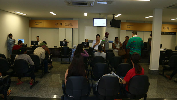 Recepção do Hugol não estava cheia nesta primeira semana, mas previsão é de aumento do fluxo de pacientes 