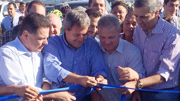 Marconi Perillo (à esquerda), Jayme Rincón, o prefeito de Senador Canedo, Misael Oliveira, e o vice-governador José Eliton | Foto: Reprodução/Twitter