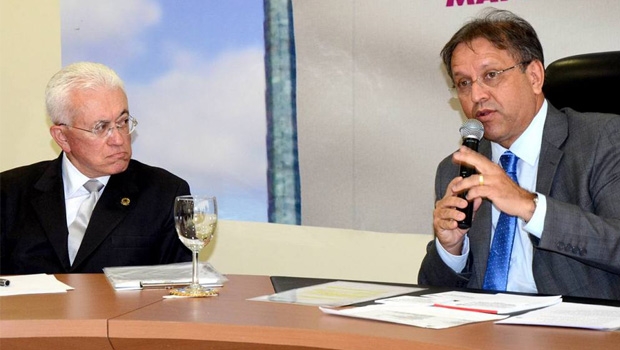 Ministro Mangabeira Unger e governador Marcelo Miranda: união de esforços em prol do Tocantins | Foto: Gilson Cavalcante