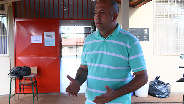 Professor Marcelo Vaz de Souza: “Transformar a escola em uma instituição militar pode trazer graves consequências para a comunidade” | Fernando Leite/Jornal Opção