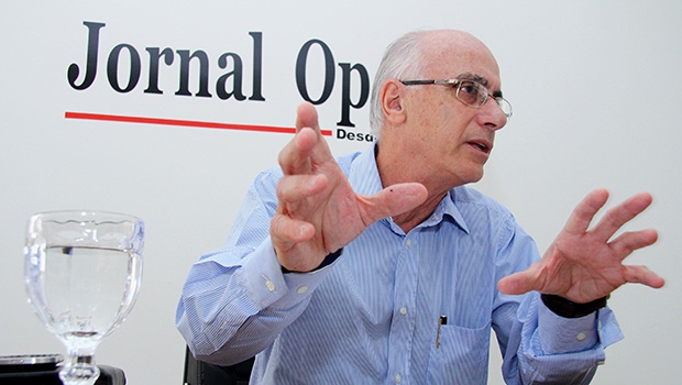 Reitor da UFG, Orlando do Amaral diz que negociações competem ao governo federal | Foto: Fernando Leite/Jornal Opção