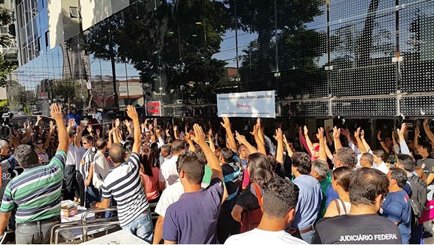 Servidores em assembleia | Foto: Sinjufego
