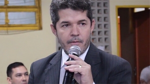Delegado Waldir quer tratamento igualitário para pré-candidatos | Foto: Reprodução/Vídeo/Facebook