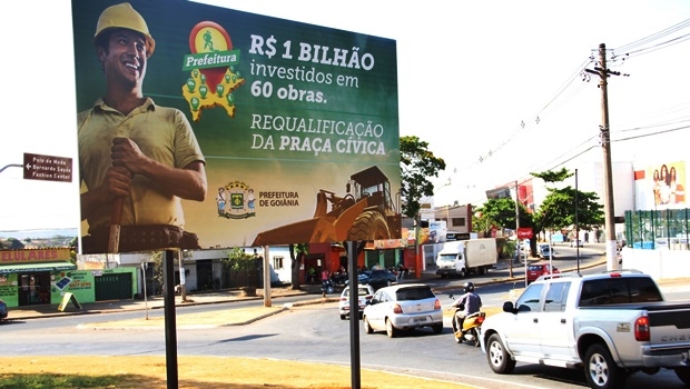 Para vereador, placas vão contra a sustentabilidade, bandeira defendida pelo prefeito Paulo Garcia | Foto: Marcelo do Vale/Câmara Municipal