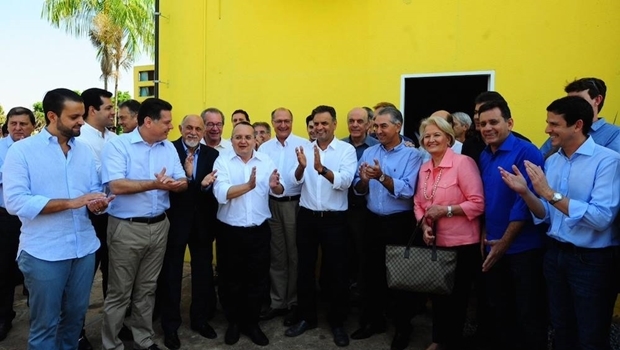 Lideranças tucanas comemoram filiação do governador Pedro Taques (PSDB-MT)