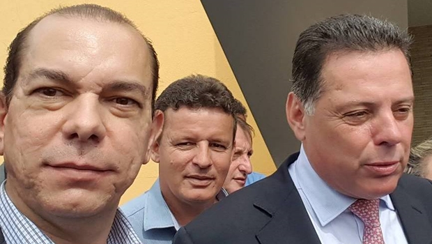 Fernando Vasconcelos e o governador Marconi Perillo no lançamento do Hugol, em Goiânia | Foto: reprodução / Facebook