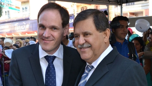 Deputado Lissauer e o prefeito Juraci. Parlamentar afirma que segue prefeito em qualquer decisão. "Ele é nosso líder maior", garante | Foto: divulgação