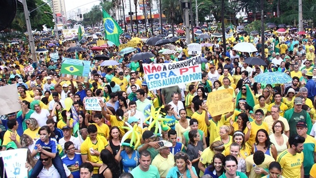 Manifestação pró-impeachment, realizado em Goiânia, no mês de março | Foto: Fernando Leite / Jornal Opção