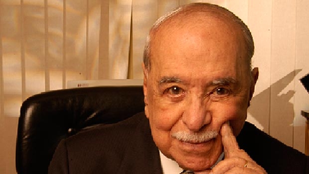 Roberto Marinho é apresentado como primeiro-ministro do “governo” Sarney | Divulgação