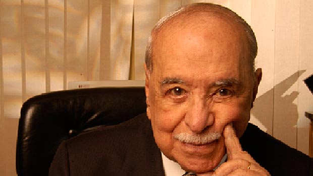 Roberto Marinho é apresentado como primeiro-ministro do “governo” Sarney | Divulgação