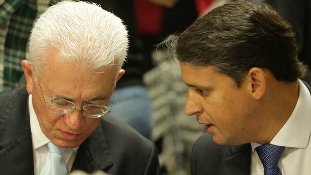 Ministro Mangabeira Unger e Thiago Peixoto | Foto: reprodução / Facebook  