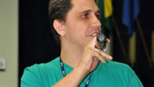 Estevão Fernandes: nos Estados Unidos e no Canadá, indígenas homossexuais eram chamados de “dois espíritos”