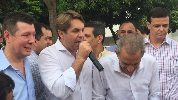 Deputado Bruno Peixoto discursa durante eleição do diretório Metropolitano do PMDB | Foto: Alexandre Parrode 