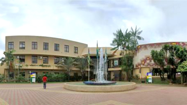 camara-de-vereadores-de-goainia-fachada