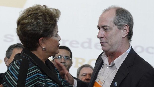 Ciro Gomes e a presidente Dilma, durante convenção nacional do Pros, no ano passado | Foto: Valter Campanato / Agência Brasil 
