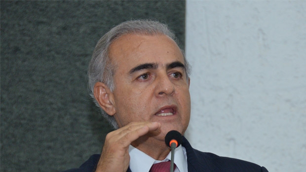 Líder do governo na Assembleia, deputado Paulo Mourão: “Secretários estão muito acomodados nos gabinetes. Já viemos de governos desastrosos, Siqueira Campos e Sandoval Cardoso, e agora estamos ampliando o desequilíbrio”