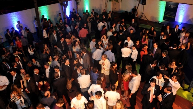 Escritório cheio durante o evento 