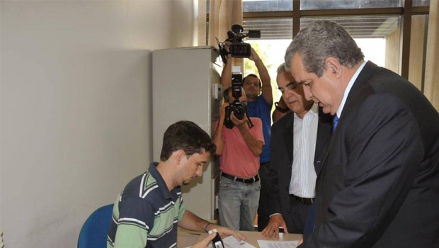 LDO 2016 é protocolada no Legislativo: previsão de receita 4,2% maior