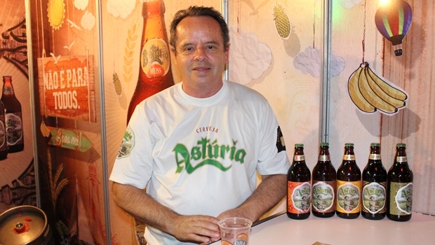 Edmilson Silva, mestre cervejeiro da Astúria: 40 anos no ramo da cerveja | Foto: Bruna Aidar/ Jornal Opção