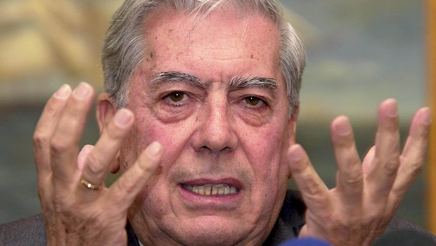 Escritor peruano Mário Vargas Llosa: “Lula implantou um governo profundametne corrupto. Dá até vertigem”