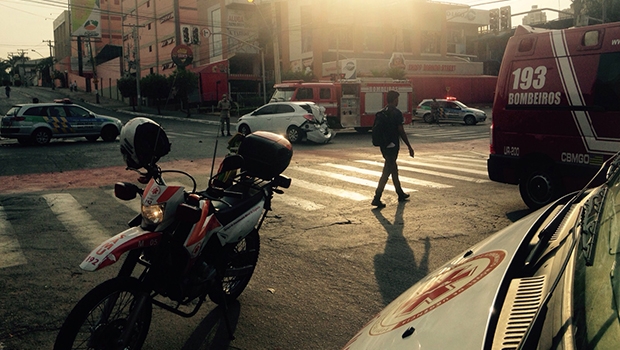 Samu e Corpo de Bombeiros fizeram atendimento às vítimas | Foto do leitor