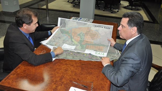 João Gomes e Marconi: proximidade na apresentação de projeto do Daia 2 | Prefeitura de Anápolis