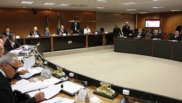 Por unanimidade, ministros do TCU votam pela rejeição das contas fajutadas do governo federal