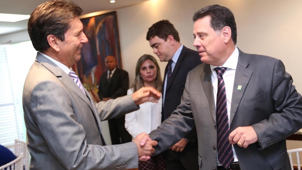 Prefeito e governador durante solenidade da Aciag | Foto: Henrique Luiz